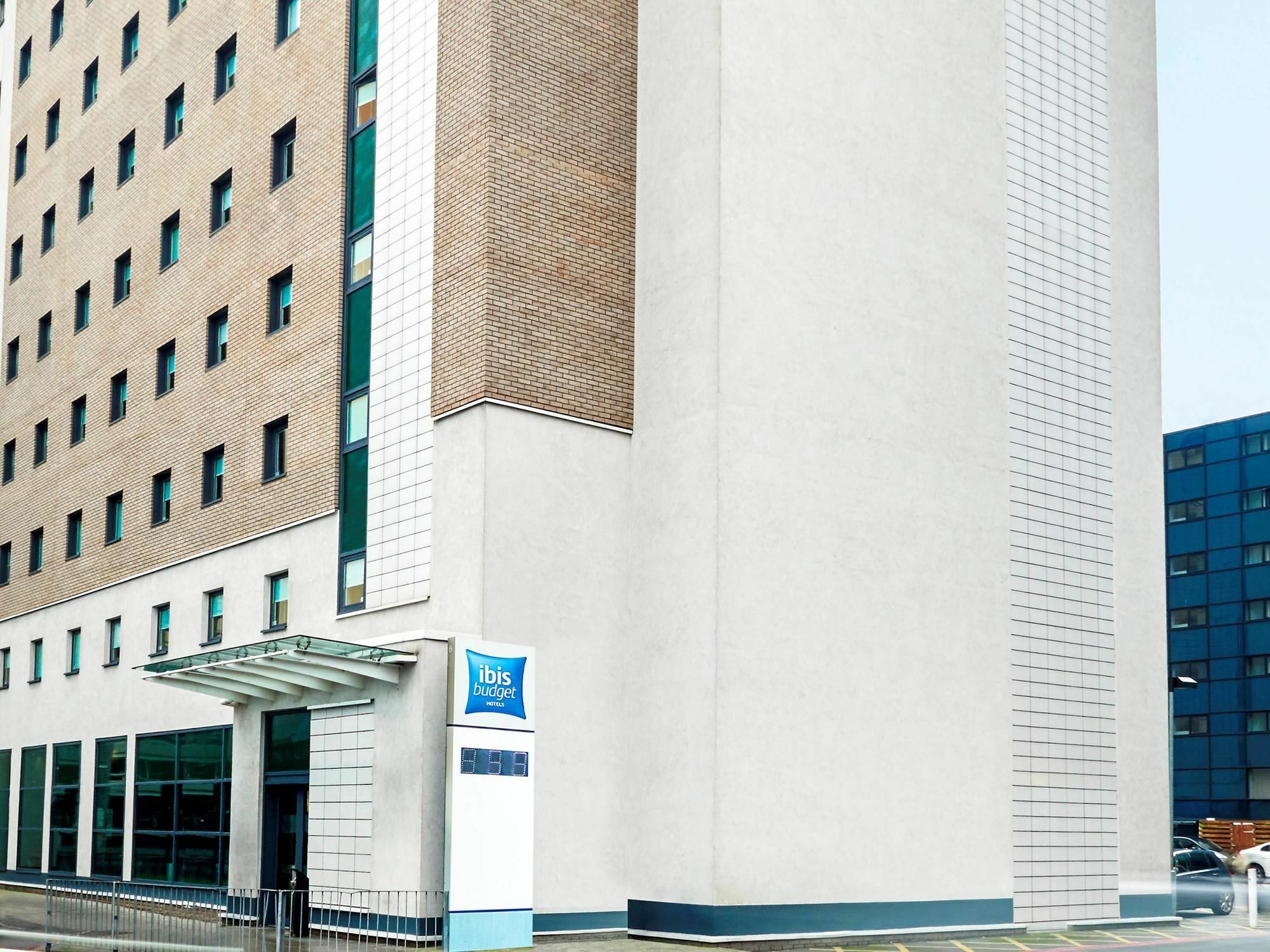 Ibis Budget Birmingham Airport Terminal Building - Nec Bickenhill Eksteriør bilde